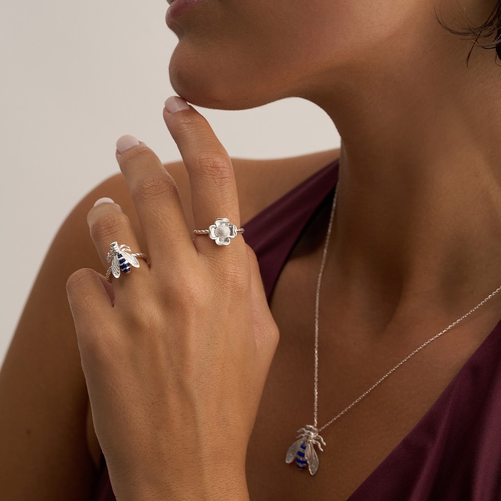 Small Bee Ring - Navy
