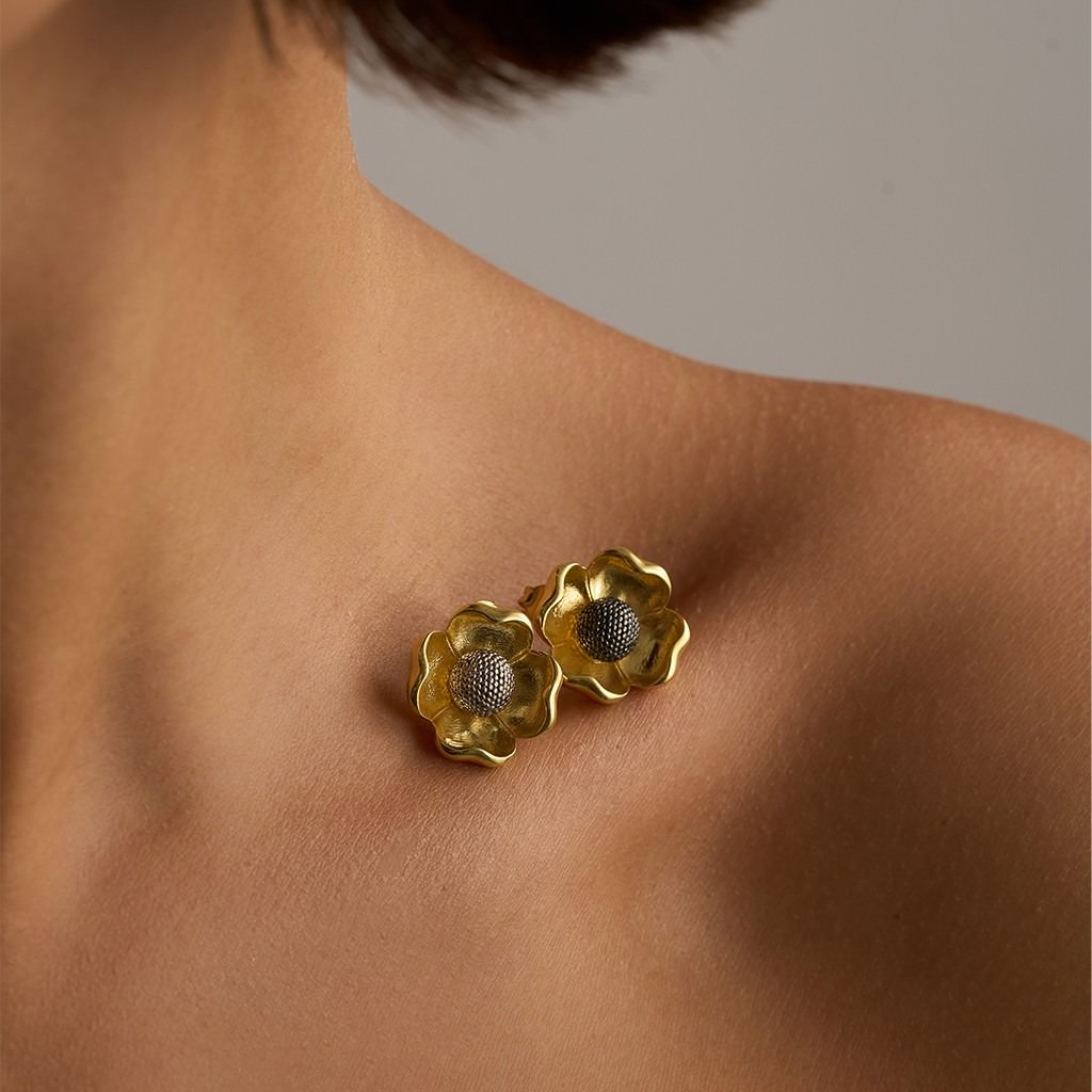 Flower Earring - Medium - Black