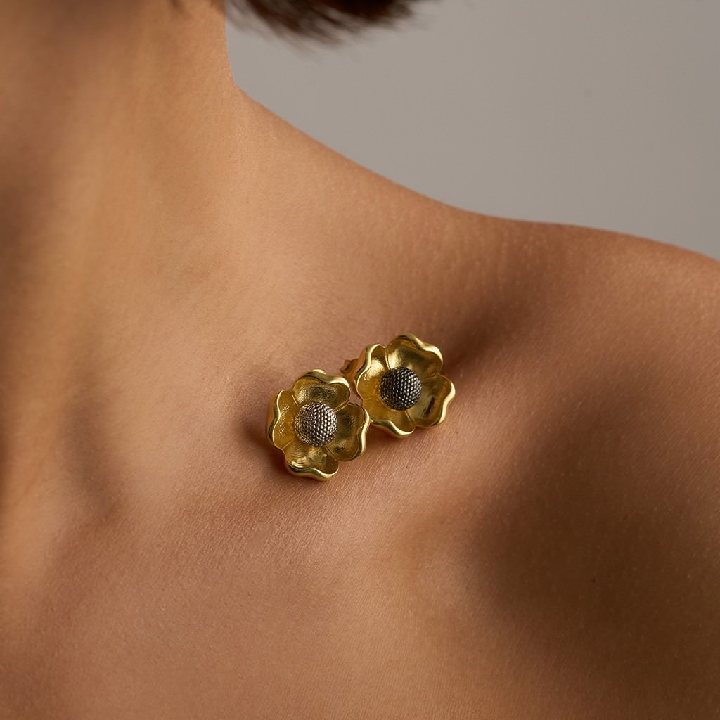 Flower Earring - Medium - White