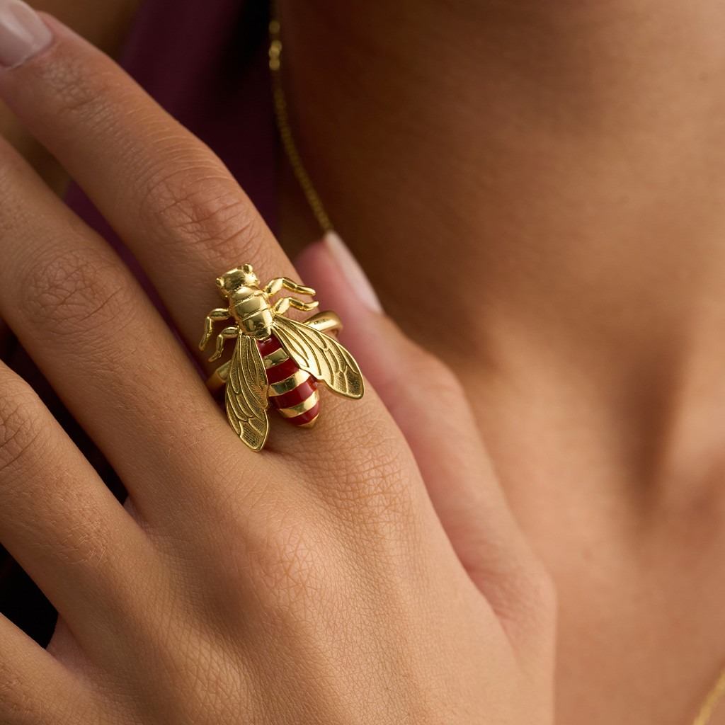 Single Bee Ring - Coral