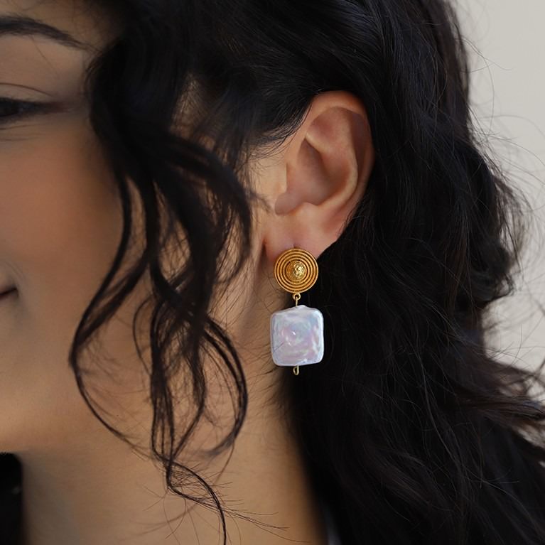 Orbis Earring - Eye (Single Pearl)