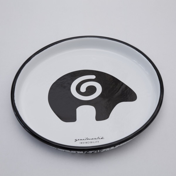 Enamel Round Tray - Bear (Invincibility)