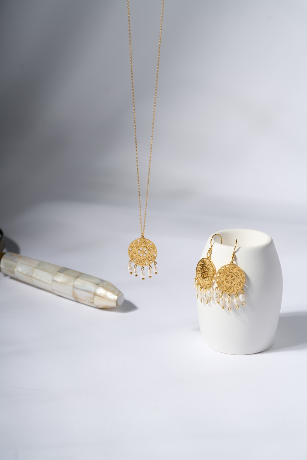 Orbis Necklace - The Flower Of Life (Pearl)