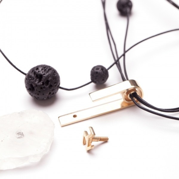 Theraphic Necklace (Crystal Quartz) – Healing