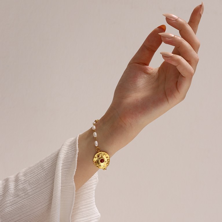 Orbis Pearl Bracelet - Eye (Navy Blue)
