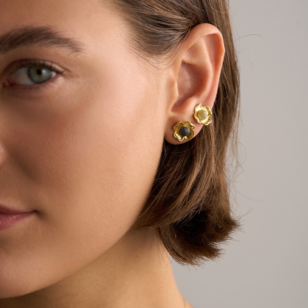 Flower Earring - Small - Gold