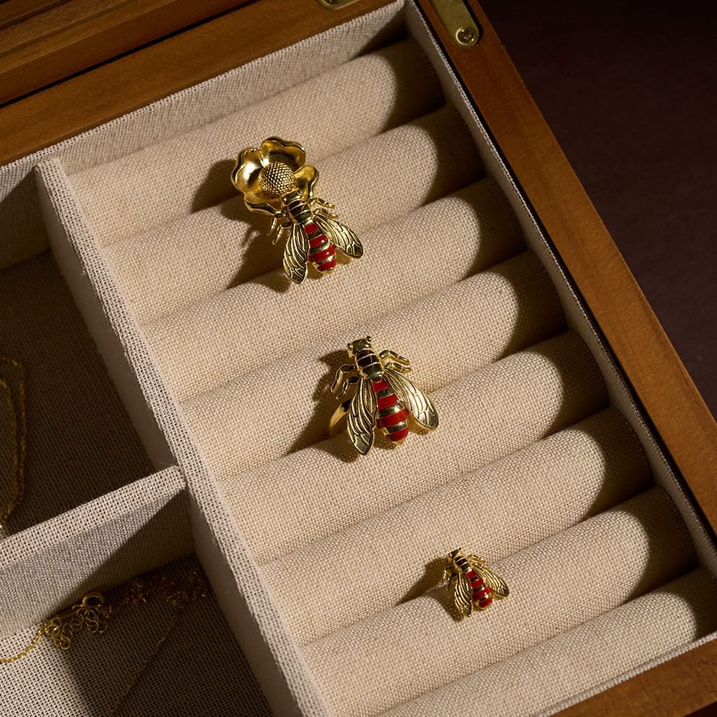 Bee Earring - Small Gold / Coral