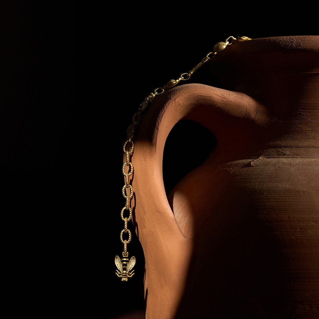 Artemis, Bee, and Flower Extended Column Chain