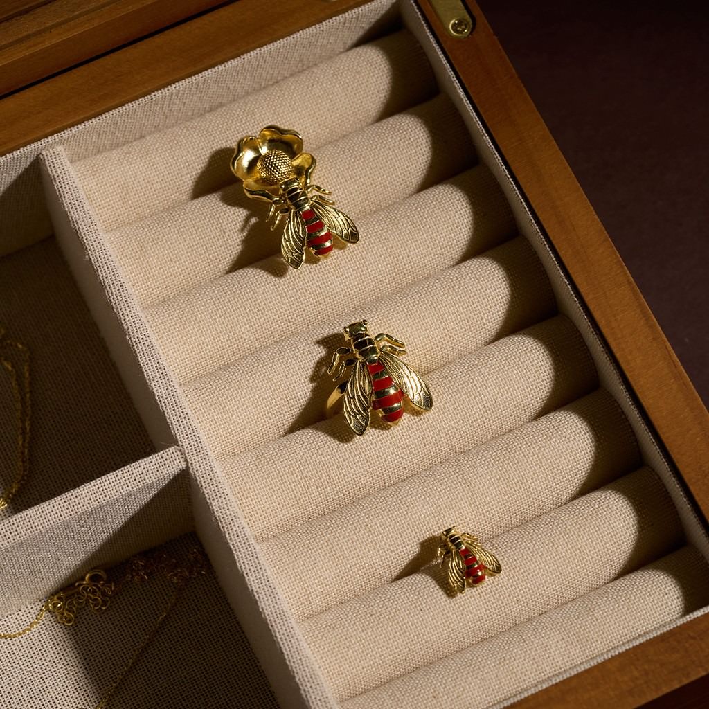 Small Bee Ring - Coral