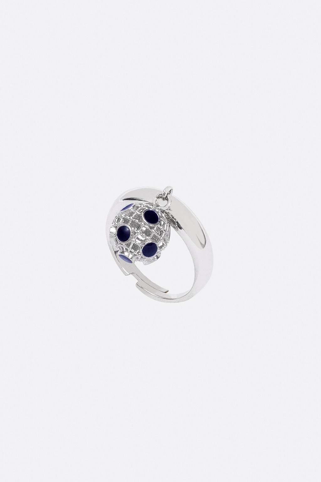 Kyra Ring