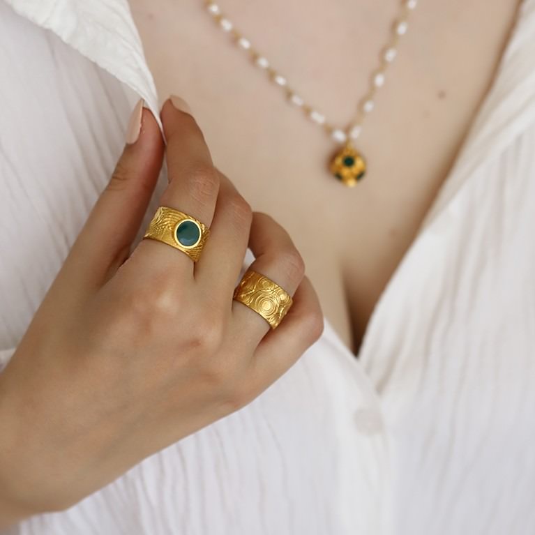 Orbis Enamel Ring - Spiral (Green)